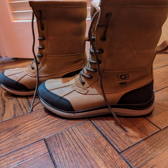 BRAND NEW (NEVER WORN) UGG Adirondack Tall Lace Up Boots - Picture 2 of 9